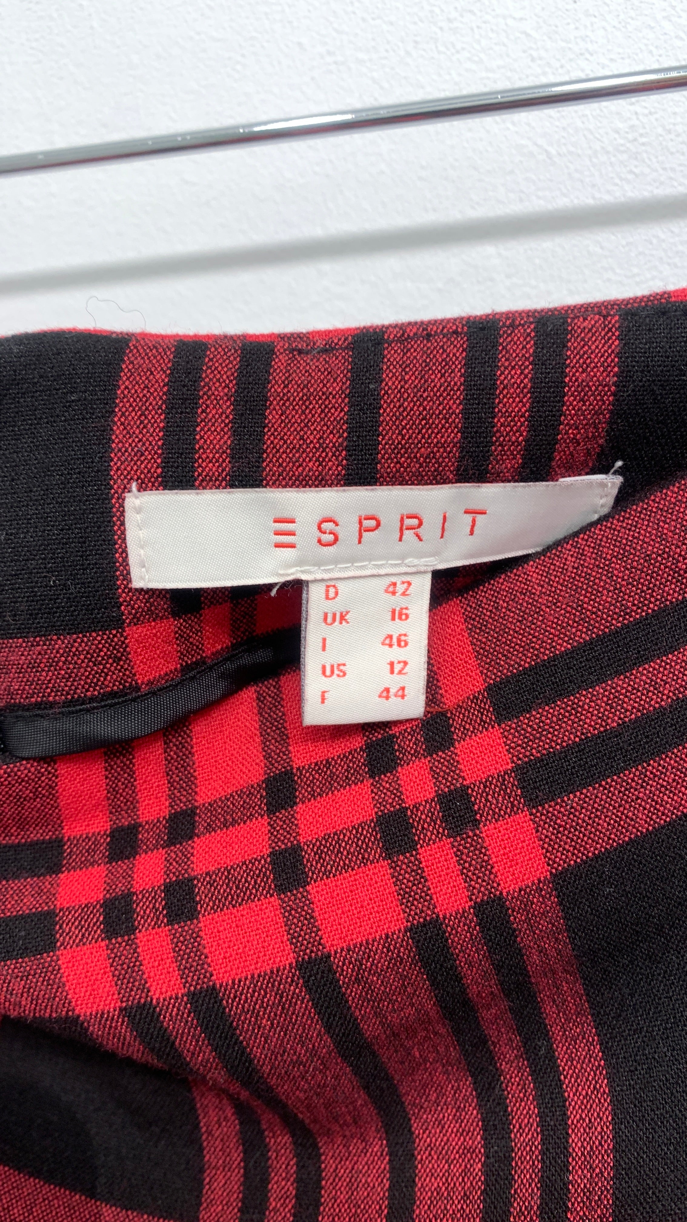 Esprit Nederdel